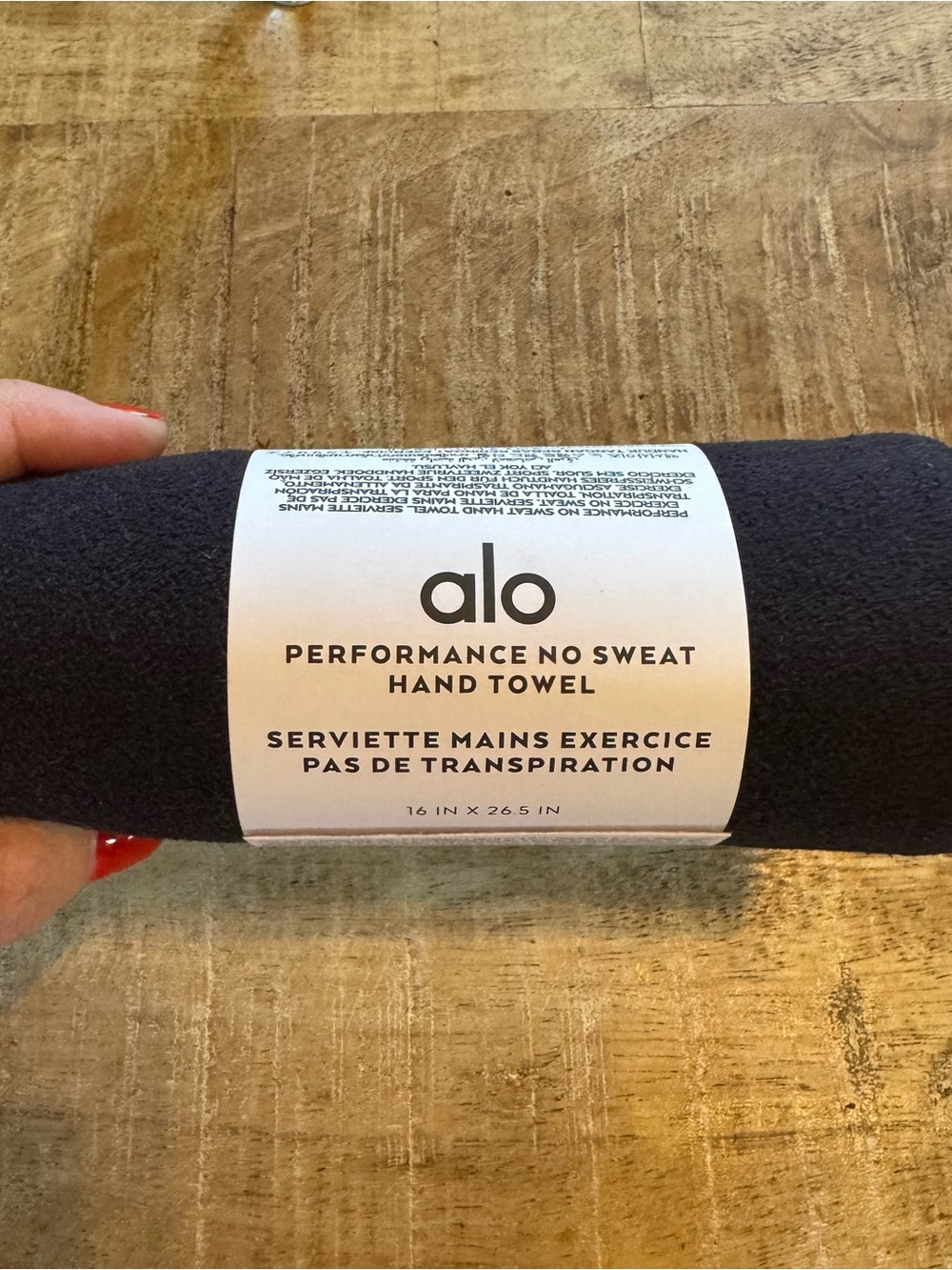 ALO Yoga Performance No Sweat Hand Towel - Black
